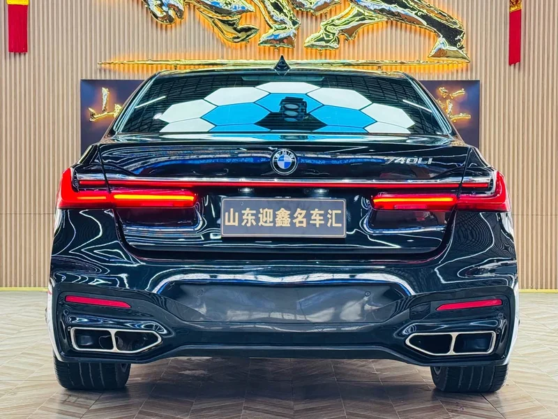 BMW 7-Series — фото 17