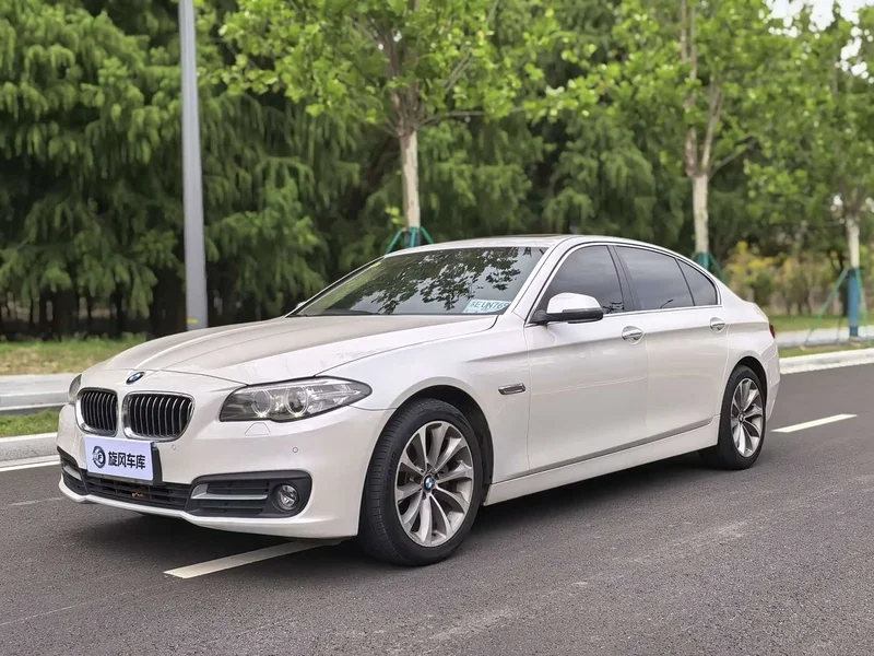 BMW 5-Series — фото 1