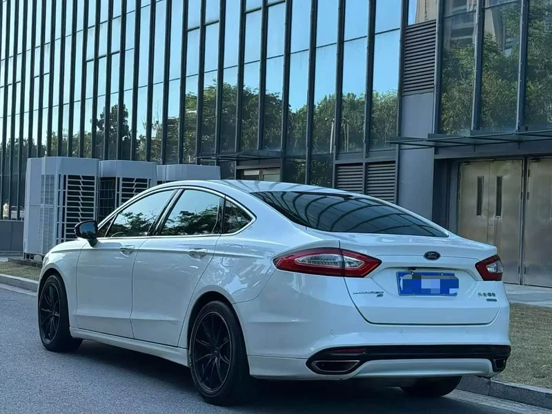 Ford Mondeo — фото 4