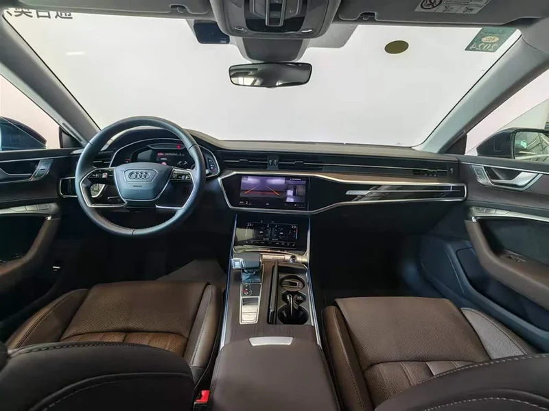 Audi A7L — фото 11