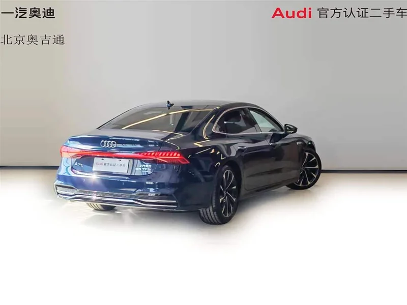 Audi A7L — фото 16