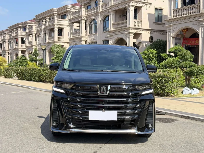 Toyota Vellfire — фото 2