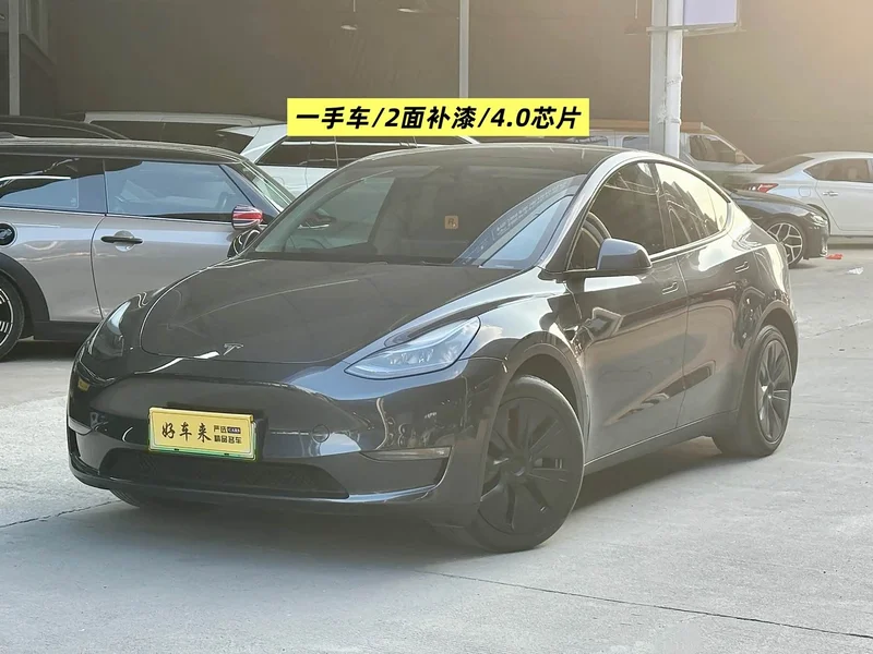 Tesla Model Y — фото 1