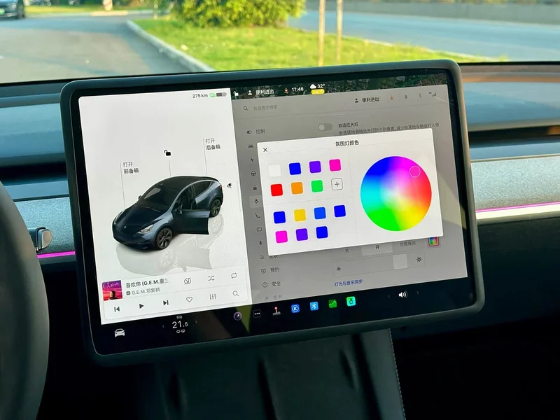 Tesla Model Y — фото 12