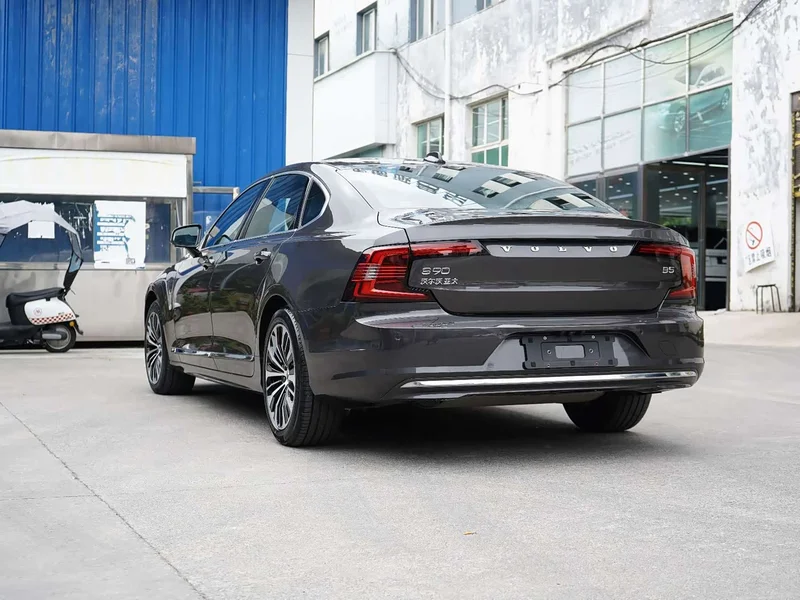 Volvo S90 — фото 5