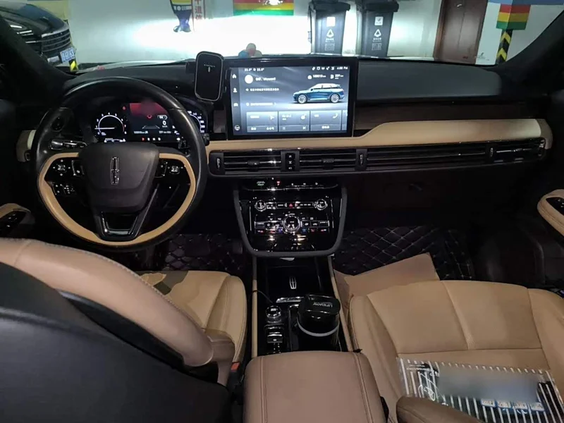 Jeep Renegade — фото 10