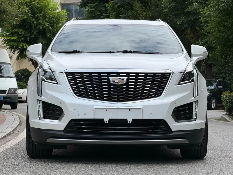 Cadillac XT5 — фото 1