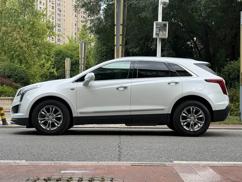 Cadillac XT5 — фото 3