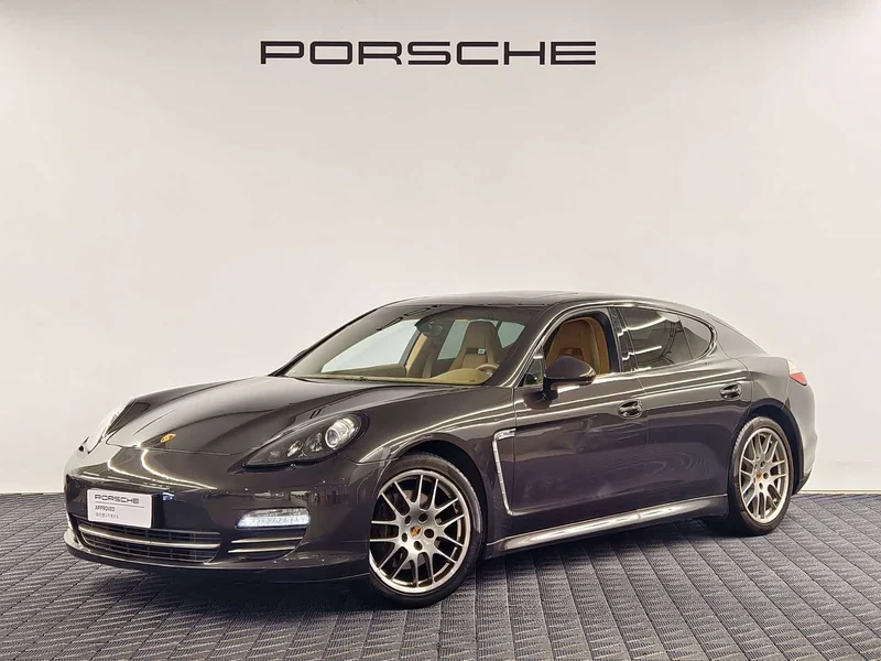 Porsche Panamera — фото 1