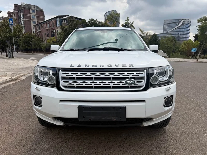 Land Rover Freelander 2 — фото 1