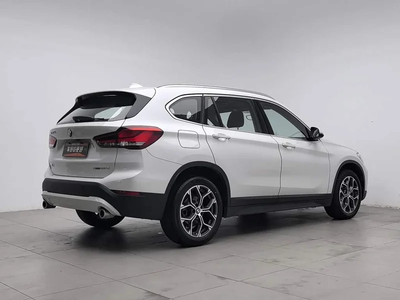BMW X1 — фото 2