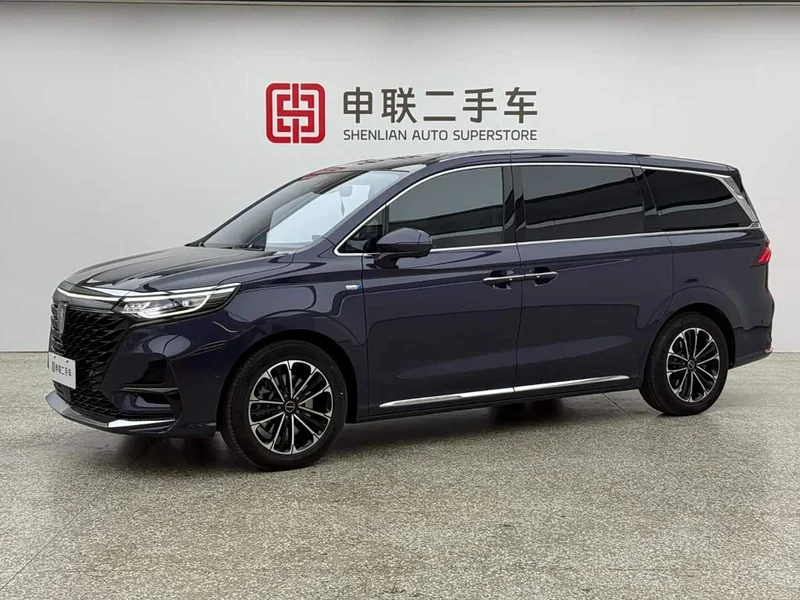 Roewe iMAX8 — фото 1