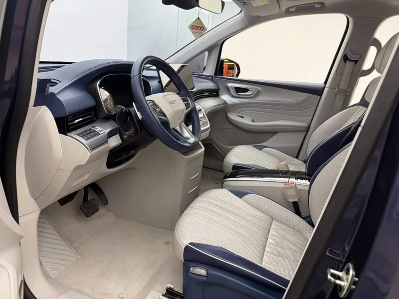 Roewe iMAX8 — фото 7