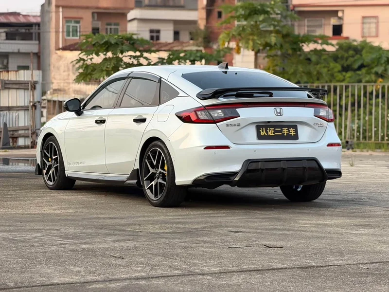 Honda Civic — фото 18