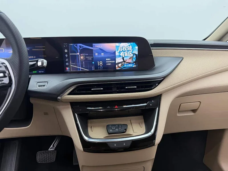 Buick GL8 New Energy — фото 13