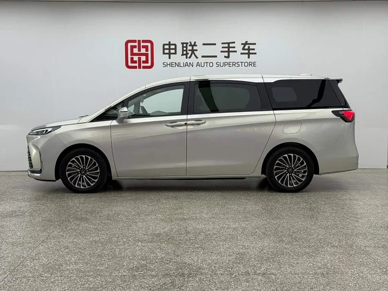 Buick GL8 New Energy — фото 3