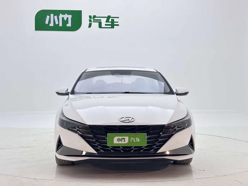 Hyundai Elantra — фото 2