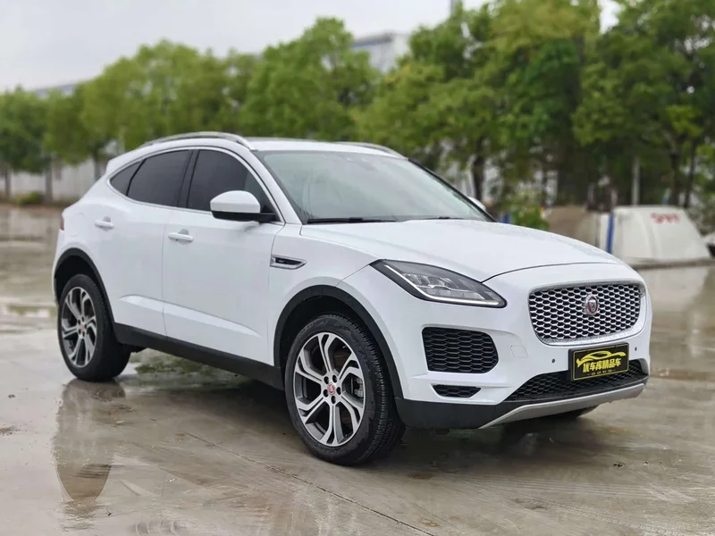 Jaguar E-PACE — фото 2