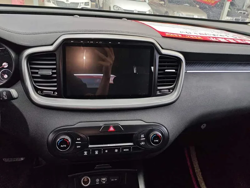 Kia Sorento — фото 13