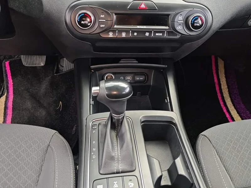 Kia Sorento — фото 16