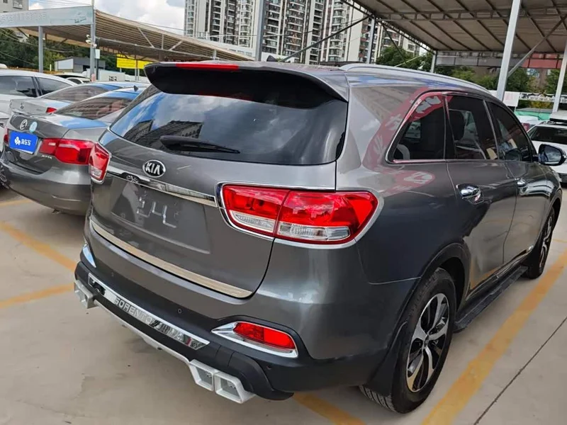 Kia Sorento — фото 3