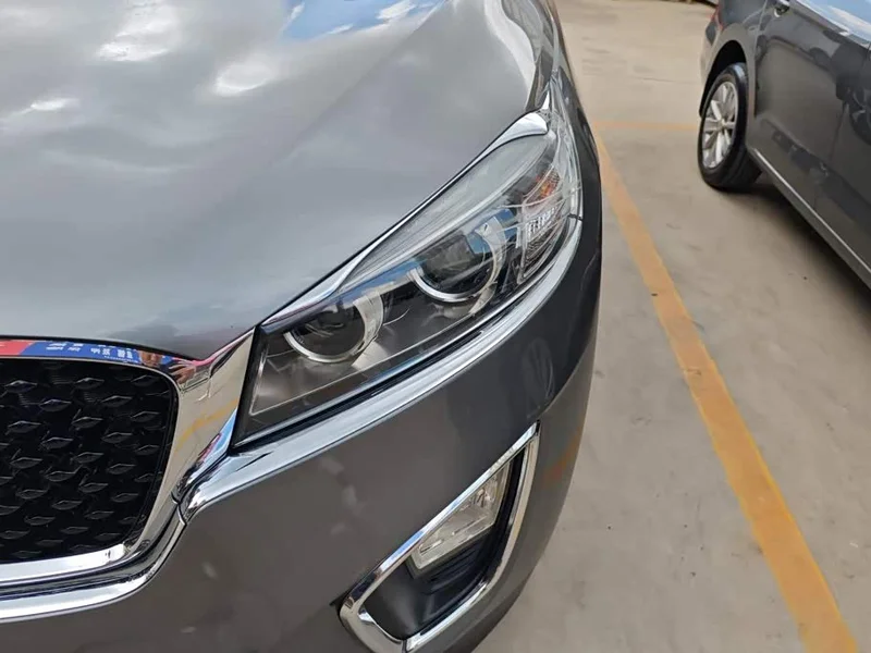 Kia Sorento — фото 5