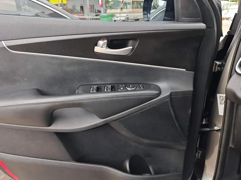 Kia Sorento — фото 7