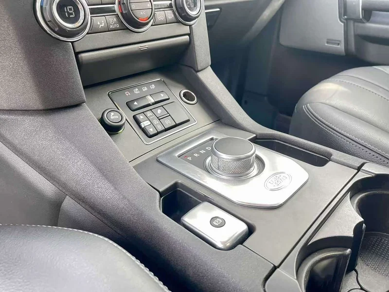 Land Rover Discovery — фото 12