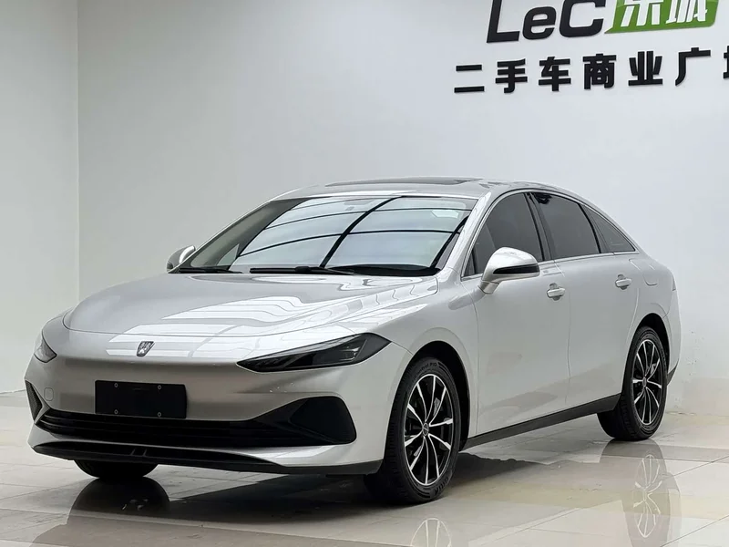 Roewe D7 — фото 1