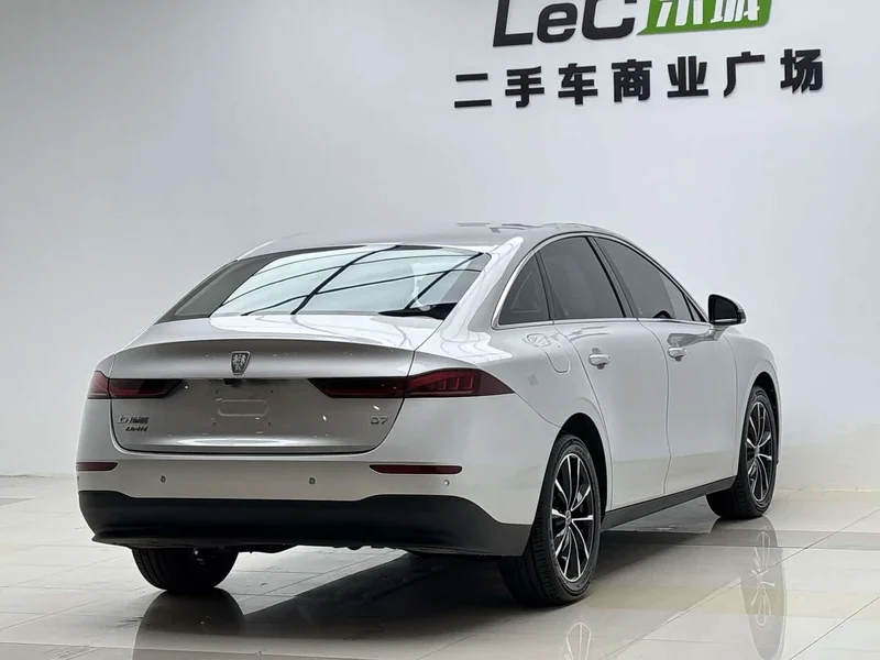 Roewe D7 — фото 12
