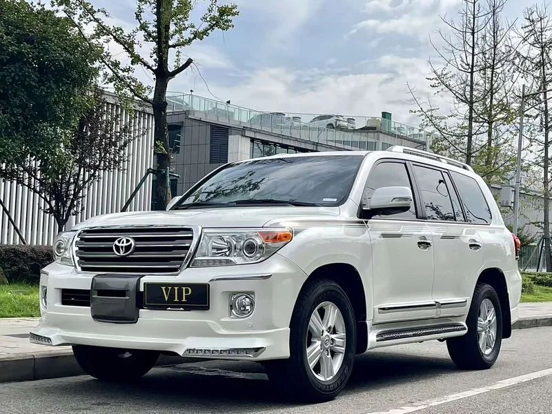 Toyota Land Cruiser (Imported) — фото 1