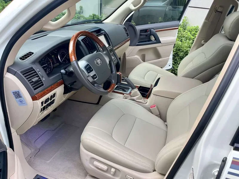Toyota Land Cruiser (Imported) — фото 6