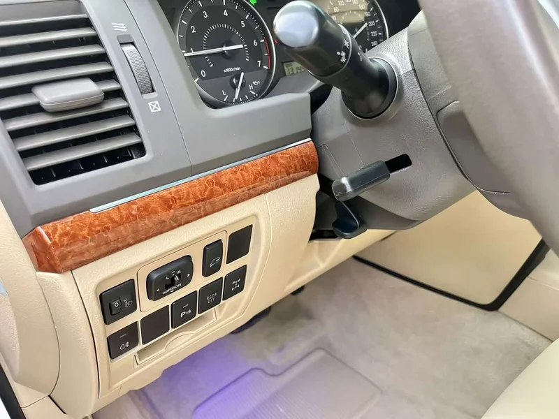Toyota Land Cruiser (Imported) — фото 7