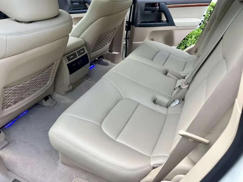 Toyota Land Cruiser (Imported) — фото 10