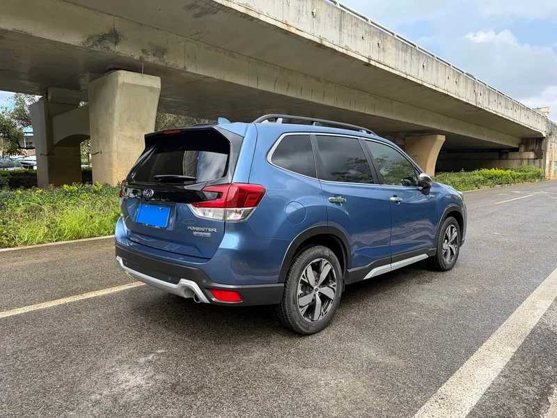 Subaru Forester — фото 2
