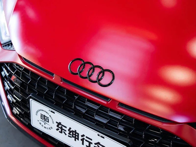 Audi R8 — фото 6
