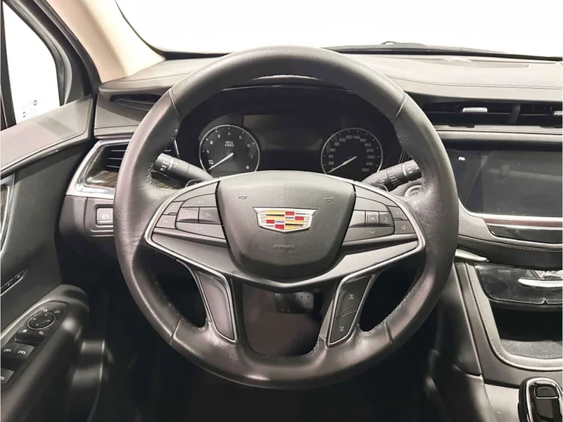Cadillac XT5 — фото 8
