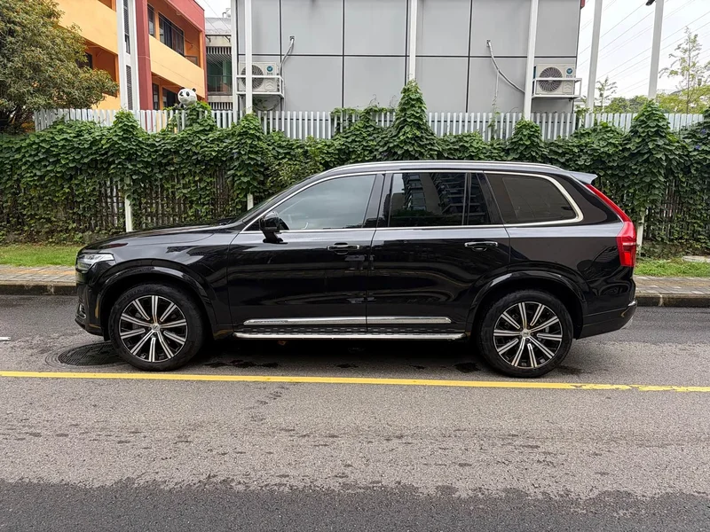 Volvo XC90 — фото 9