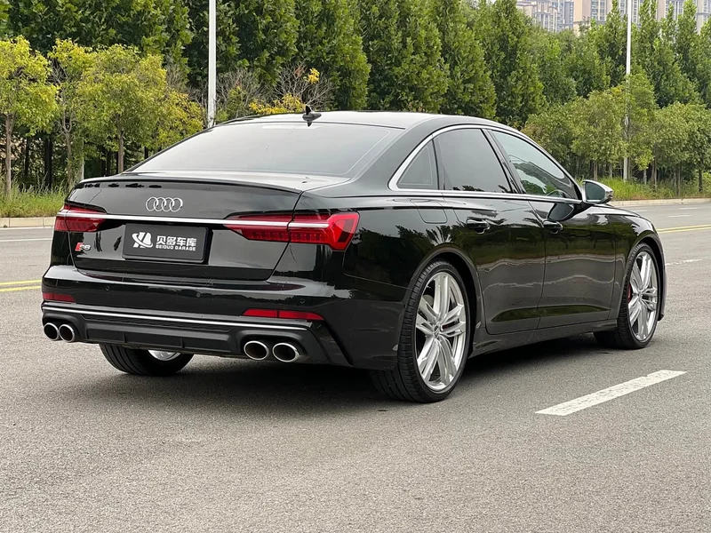 Audi S6 — фото 6