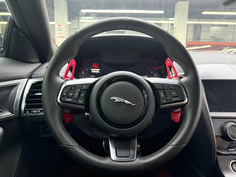 Jaguar F-TYPE — фото 9