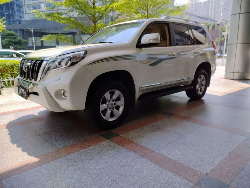 Toyota Prado (Imported) — фото 1