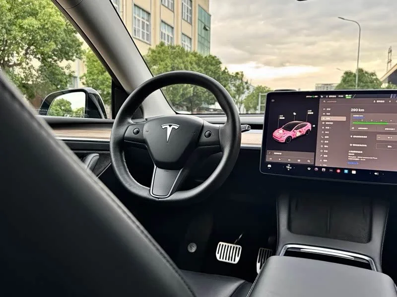 Tesla Model Y — фото 5