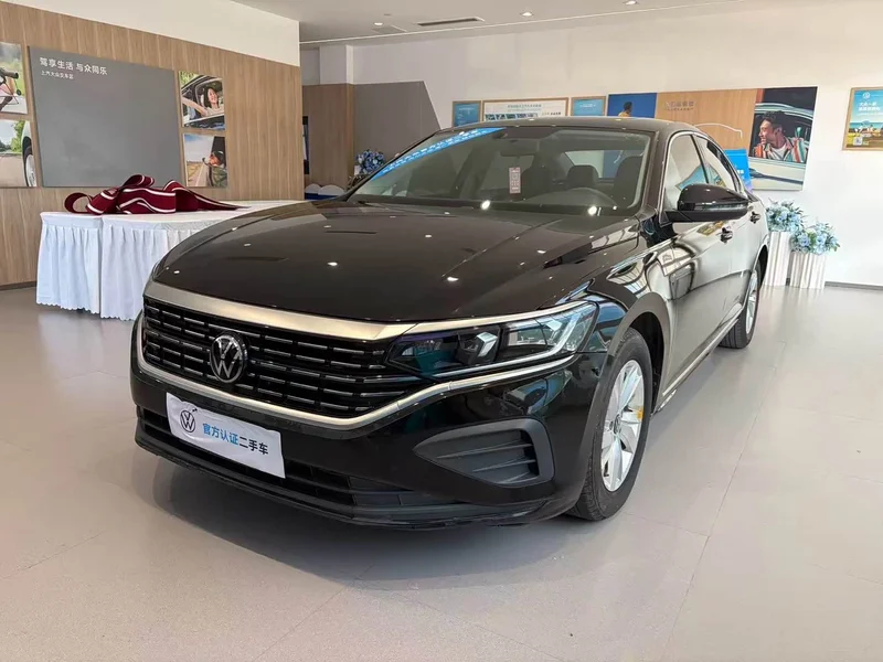Volkswagen Passat — фото 1