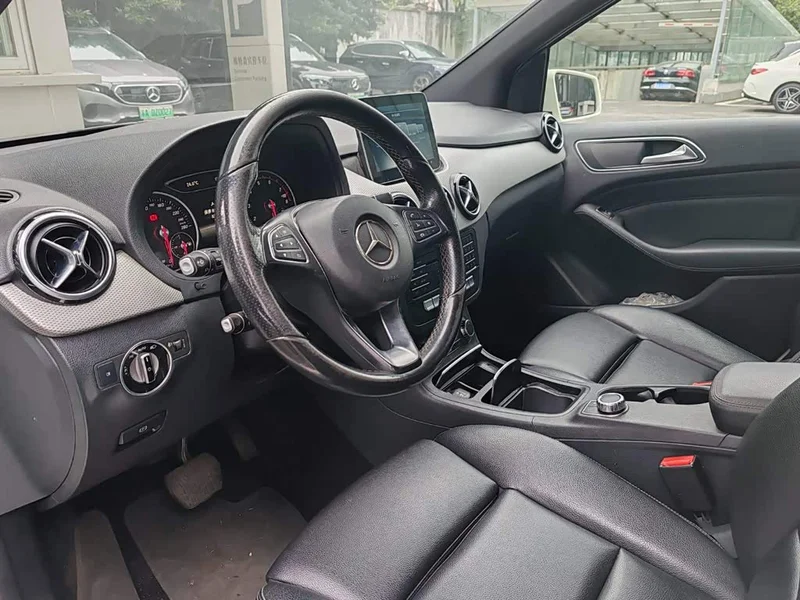 Mercedes-Benz B-Class — фото 15