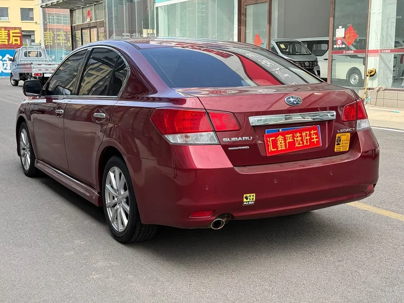 Subaru Legacy — фото 4