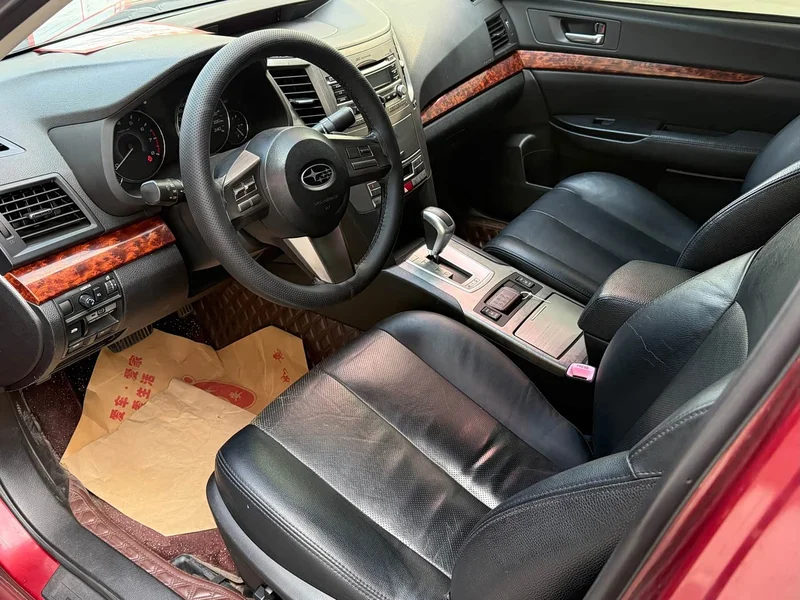 Subaru Legacy — фото 7