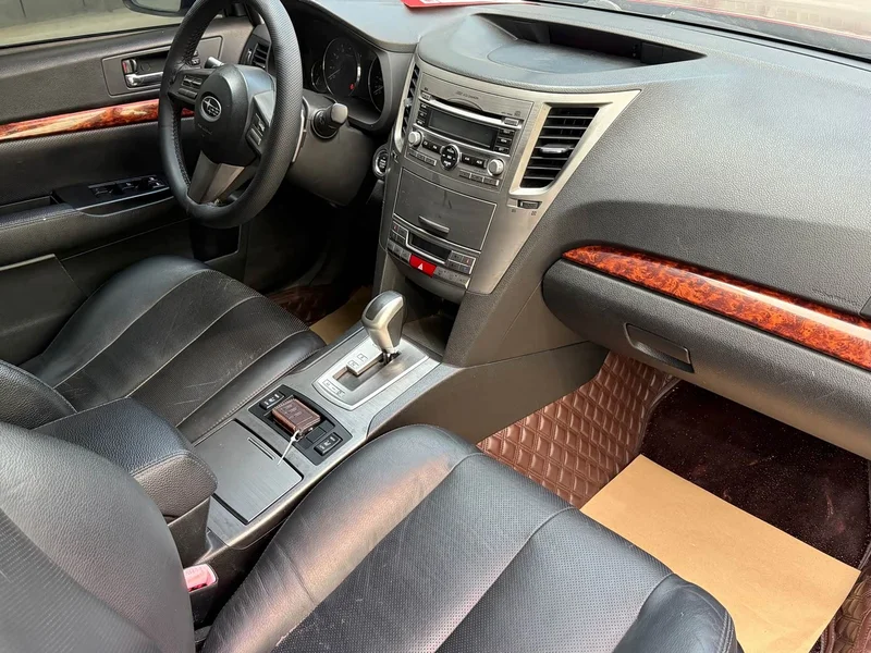 Subaru Legacy — фото 8