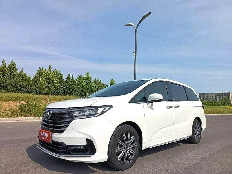 Honda Odyssey — фото 1