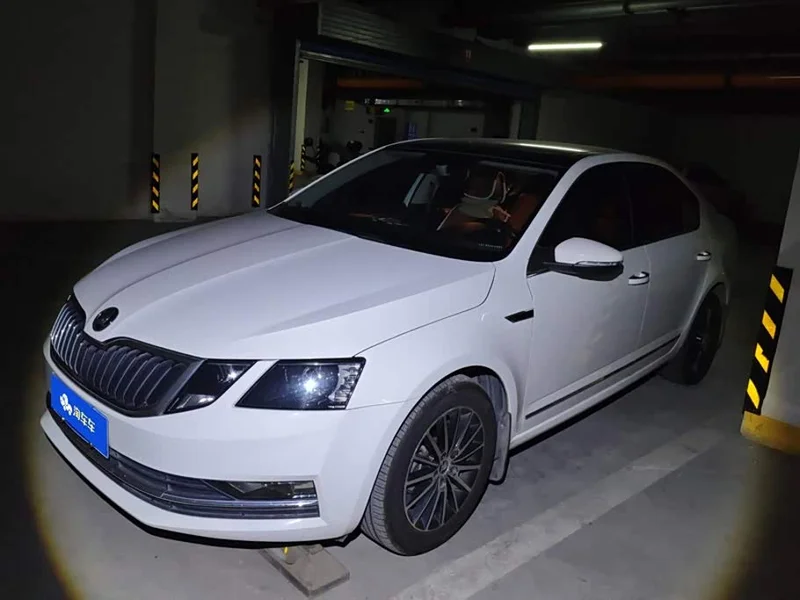 Volkswagen Octavia — фото 1