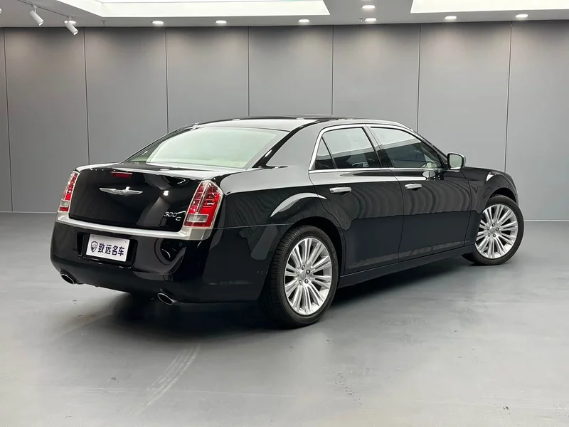 Chrysler 300C — фото 4